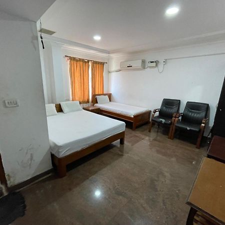 Golden Mount Residency Hotel Madras Buitenkant foto