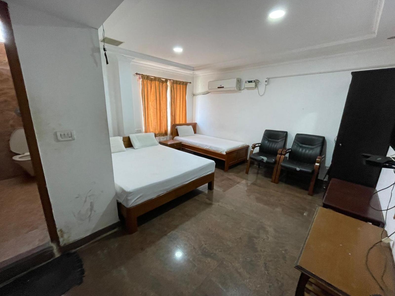 Golden Mount Residency Hotel Madras Buitenkant foto